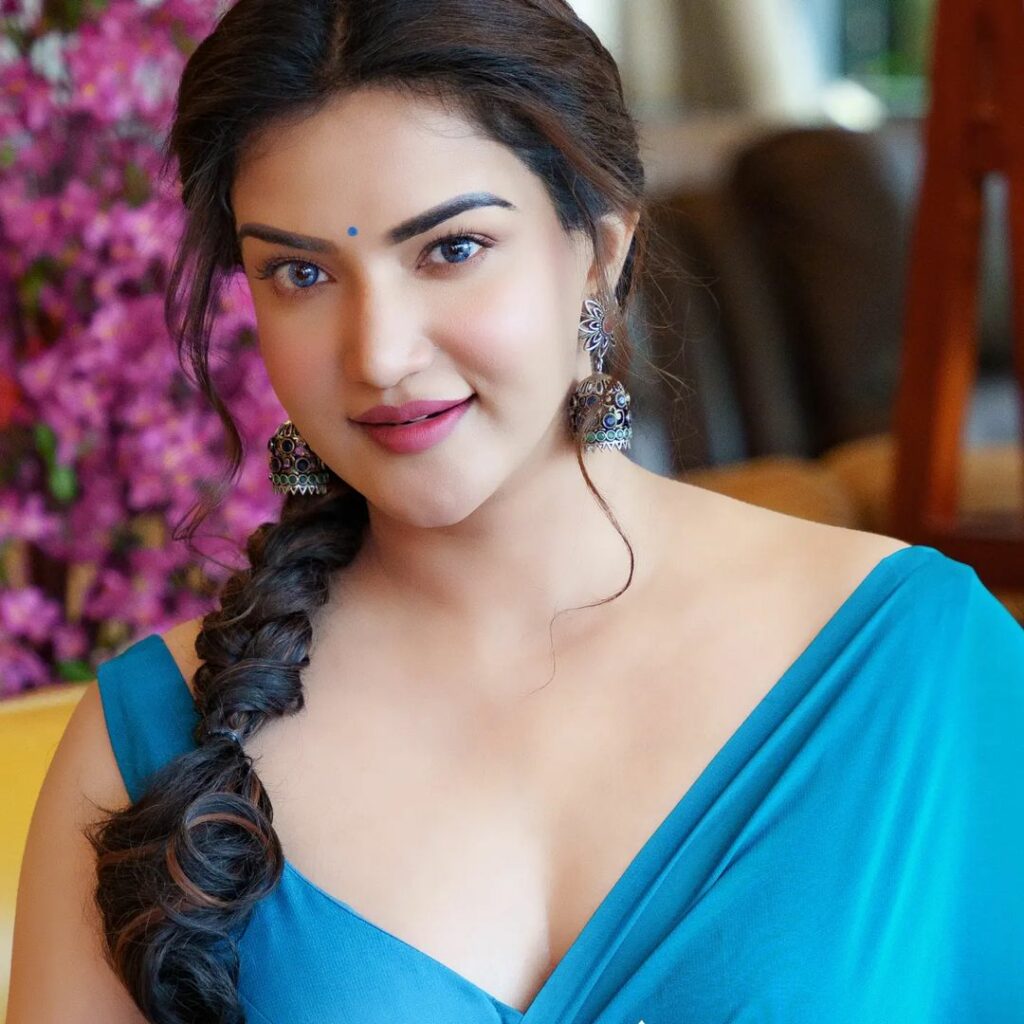 Honey Rose (4)