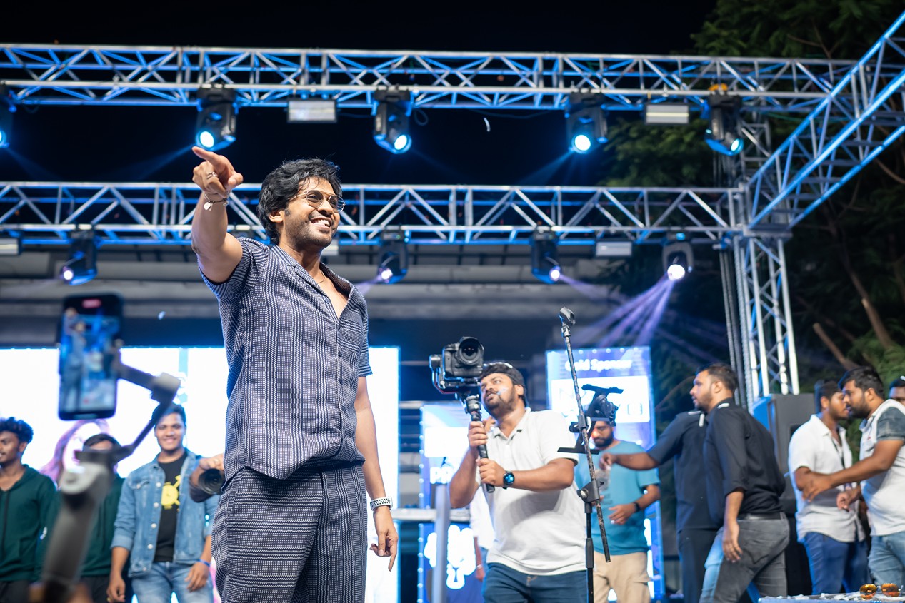 Miss Shetty Mister Polishetty (3)