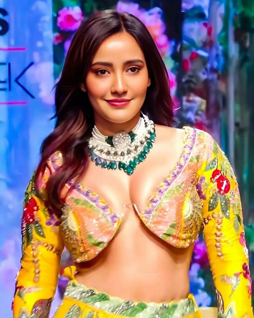 Neha Sharma (3)