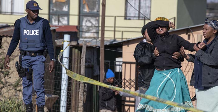 South Africa: దుండగుల బరితెగింపు.. ఒకే కుటుంబానికి చెందిన 10 మంది మృతి