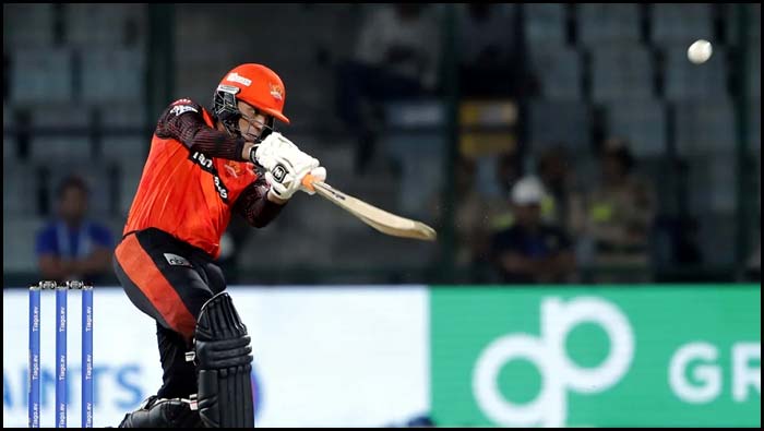 SRH vs DC: (అభి)షేక్ ఆడించాడు.. 10 ఓవర్లలో ఎస్ఆర్‌హెచ్ స్కోరు ఇది!