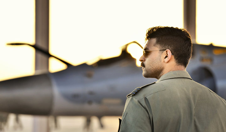 Varun Tej: మెగా ప్రిన్స్ ఒరిజినల్ ‘ఫైటర్ పైలట్’ లానే ఉన్నాడే…