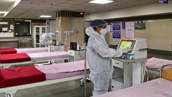 Covid-19: తస్మాత్ జాగ్రత్త!.. మహమ్మారి ఇంకా ముగియలేదు.. ఆ రాష్ట్రాలకు కేంద్రం సూచన