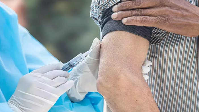 Covid Booster Dose: రాష్ట్రంలో మళ్లీ కొవిడ్ బూస్టర్ డోస్ పంపిణీ.. రేపటి నుంచి షురూ