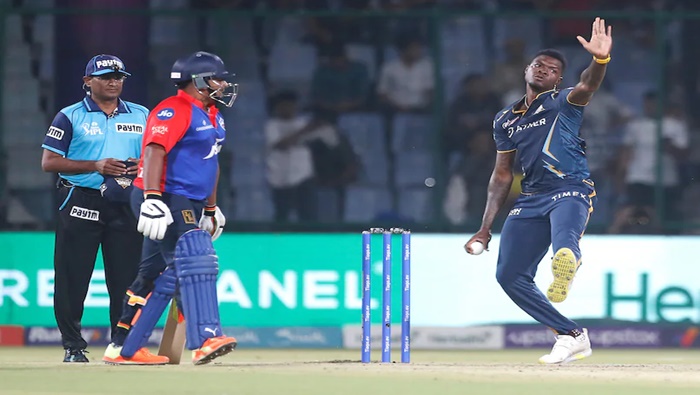 DC vs GT: కష్టాల్లో ఢిల్లీ.. 10 ఓవర్లు ముగిసేసరికి స్కోరు ఇలా..