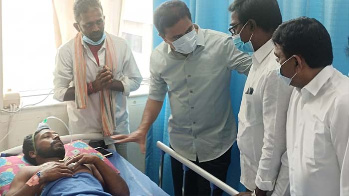 KTR: నిమ్స్‌లో చీమలపాడు అగ్నిప్రమాద బాధితులు.. పరామర్శించిన మంత్రి కేటీఆర్‌