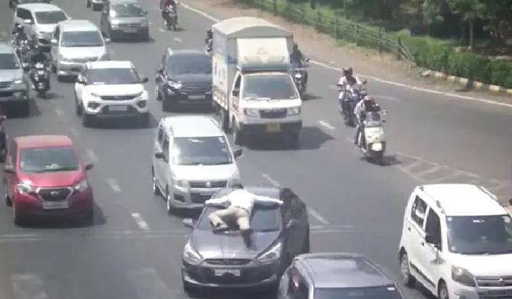 Maharashtra: కారు ఆపమన్నందుకు..ఏకంగా ట్రాఫిక్ పోలీస్‌ని 10 కిలోమీటర్లు ఈడ్చుకెళ్లాడు..