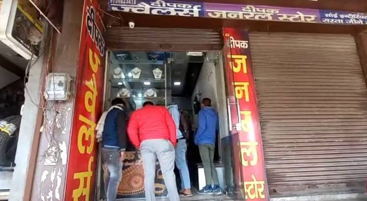 Meerut Gang : ఏంట్రా ఇది.. పగలు సొరంగం.. రాత్రి దొంగతనం.. చివరికి సారీ అంటారు..