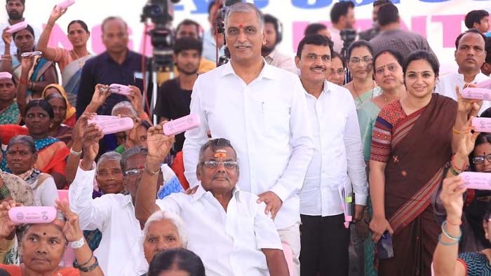 Harish Rao: కంటి వెలుగు పథకం ఓట్ల కోసం పెట్టలేదు