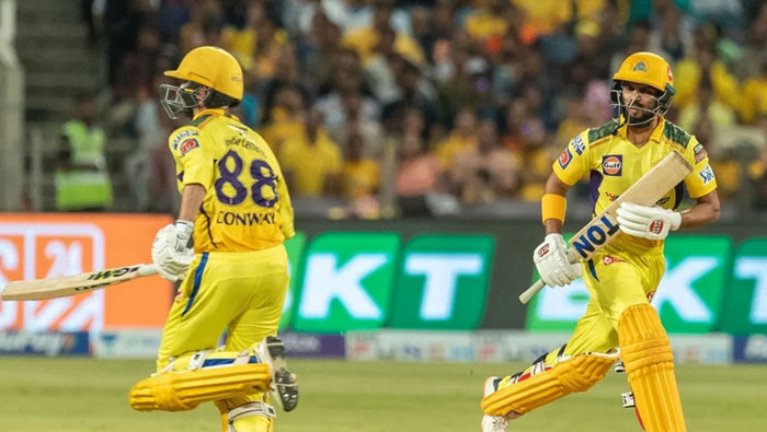 IPL 2023 : దూకుడుగా ఆడుతున్న సీఎస్కే.. 10 ఓవర్లకు స్కోర్ ఎంతంటే..?