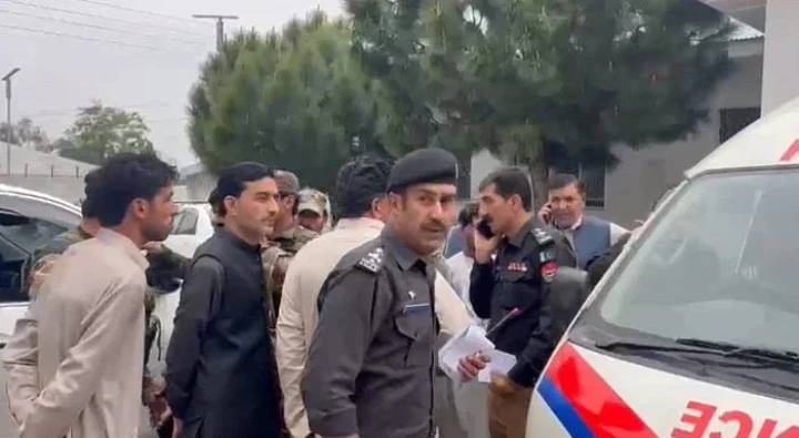 Terrorist Attack : పాకిస్తాన్ లో ఘోరం.. ఉపాధ్యాయులపై ముష్కరుల కాల్పులు..8మంది మృతి