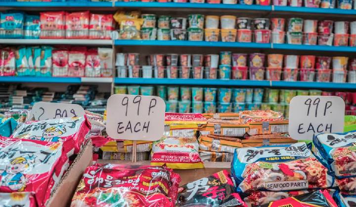 Cost Of Living Crisis In UK: యూకేలో జీవన వ్యయ సంక్షోభం..పెరుగుతున్న దొంగతనాలు..