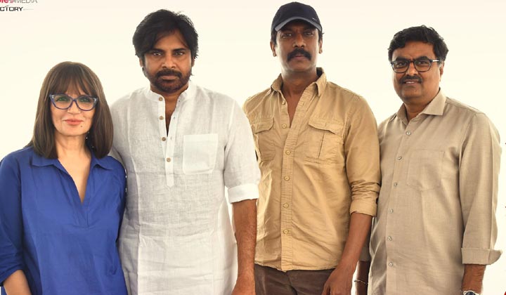 Pawan Kalyan: ‘బ్రో’.. అసలే ఎండాకాలం.. నువ్వు మరింత  హీట్ పెంచేస్తున్నావ్