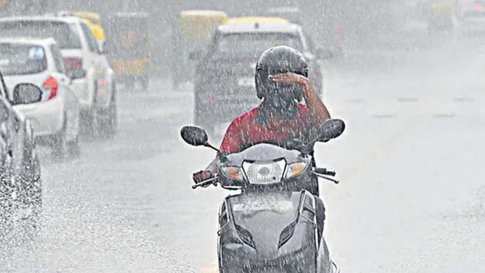Heavy rain: హైదరాబాద్‌ లో భారీ వర్షం.. లోతట్టు ప్రాంతాలు జలమయం