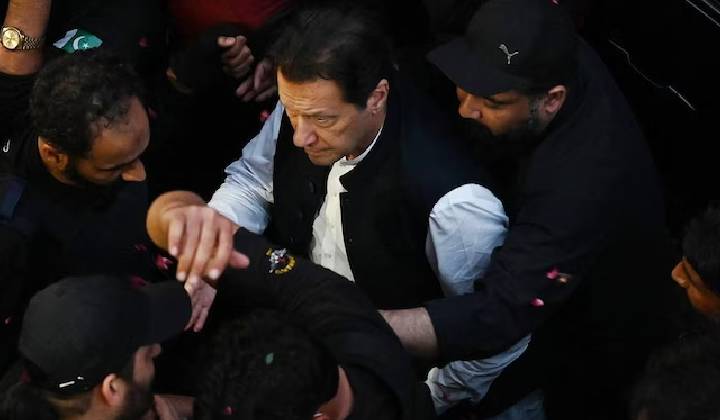 Imran Khan: పాక్ మాజీ ప్రధాని ఇమ్రాన్ ఖాన్ అరెస్ట్..