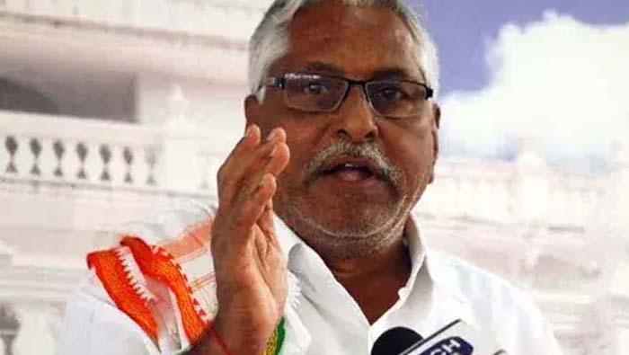 MLC Jeevan Reddy : రాష్ట్ర ప్రజలను మభ్య పెడుతున్నారు..