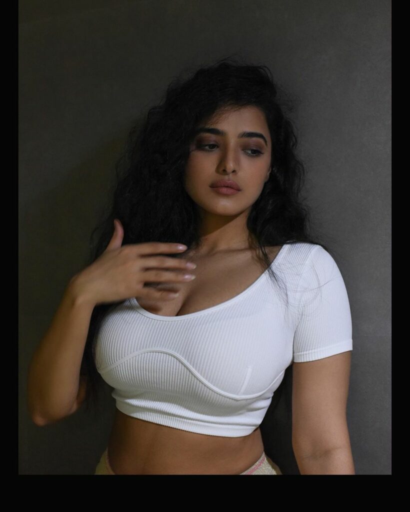 Ketika Sharma (5)