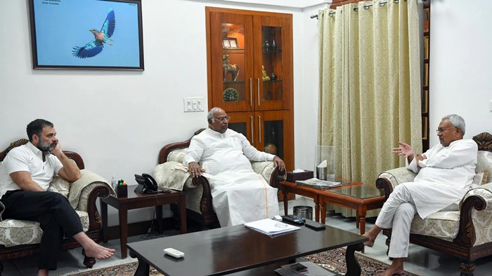 Big Opposition Meet: 2024 ఎన్నికలే లక్ష్యంగా.. 18 ప్రతిపక్ష పార్టీల అతిపెద్ద సమావేశం..