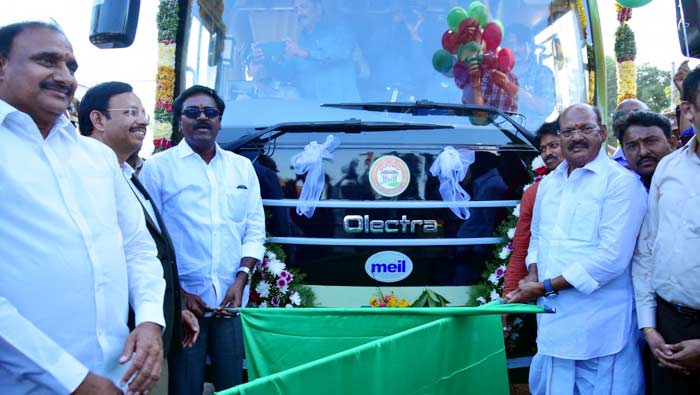 TSRTC : ఆర్టీసీ ‘ఈ-గ‌రుడ’ ఎల‌క్ట్రిక్  ఏసీ బ‌స్సులు ప్రారంభించిన మంత్రి పువ్వాడ