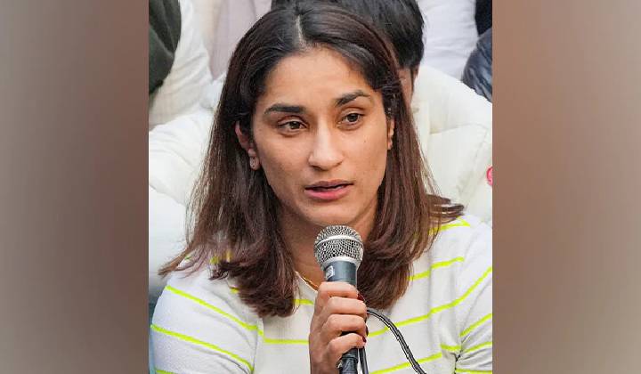 Wrestler Vinesh Phogat: కేంద్రమంత్రిపై రెజ్లర్ వినేష్ ఫోగట్ సంచలన ఆరోపణలు..