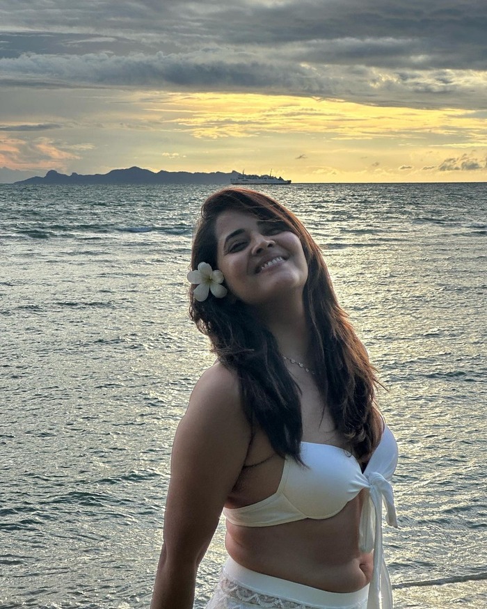 Anasuya Bharadwaj Bikini (1)