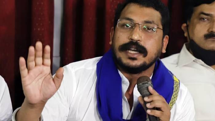 Chandra Shekhar Aazad: భీమ్ ఆర్మీ చీఫ్ చంద్రశేఖర్ ఆజాద్‌పై కాల్పులు..