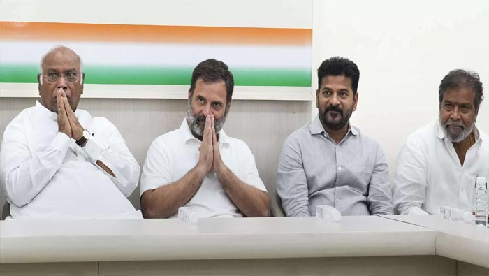 Delhi Congress:  ఎన్నికల సన్నాహక మీటింగ్‌లతో కాంగ్రెస్‌ అధిష్టానం బిజీ.. నేడు తెలంగాణ నేతలతో భేటీ