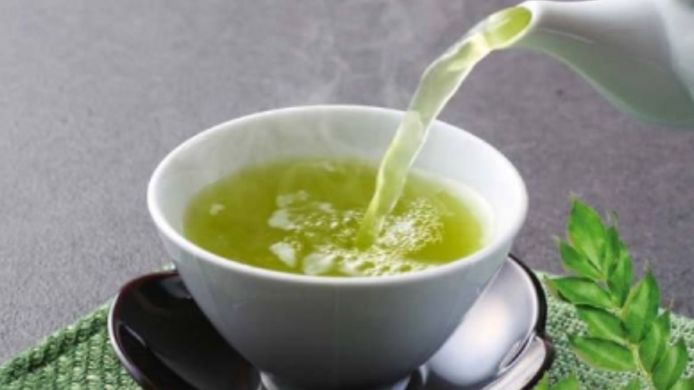 Curry Leaves Water Benefits: కరివేపాకు నీరు ఆరోగ్యానికి ఎంతో మేలు.. ఈ ప్రయోజనాలు తెలిస్తే అస్సలు వదలరు!