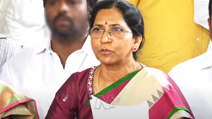 Etela Jamuna : కాంగ్రెస్ పార్టీ అభ్యర్థిని హుజురాబాద్‌కు పంపించిందే కేసీఆర్