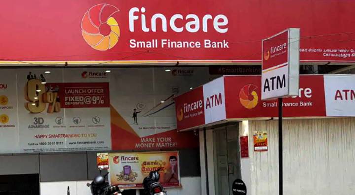 Banks: ఈ బ్యాంకులు సేవింగ్స్ ఖాతాపై 7 శాతం వడ్డీ ఇస్తున్నాయి.. అవేంటో చూద్దాం