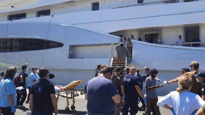 Greece: గ్రీస్ తీరంలో పడవ మునక.. 78 మంది మృతి.. వందల సంఖ్యలో గల్లంతు..