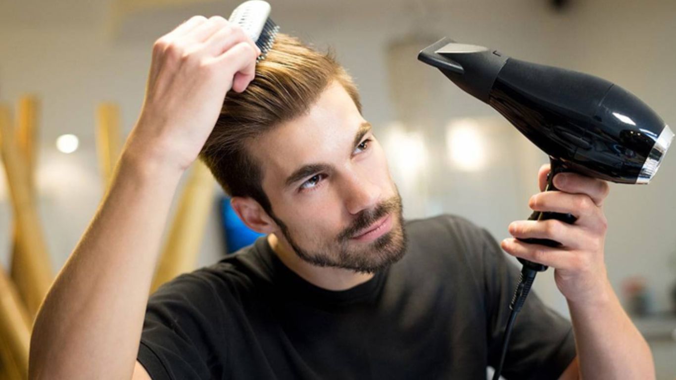 Hair Care Tips For Men: వర్షాకాలంలో ఈ జాగ్రత్తలు తీసుకుంటే.. మీ జుట్టు మెరిసిపోవడం పక్కా!