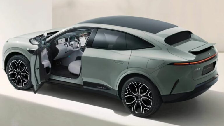 Xiaomi Electric Car: షియోమీ నుంచి మొదటి ఎలక్ట్రిక్ కారు.. సూపర్ లుకింగ్! కొనకుండా అస్సలు ఉండలేరు