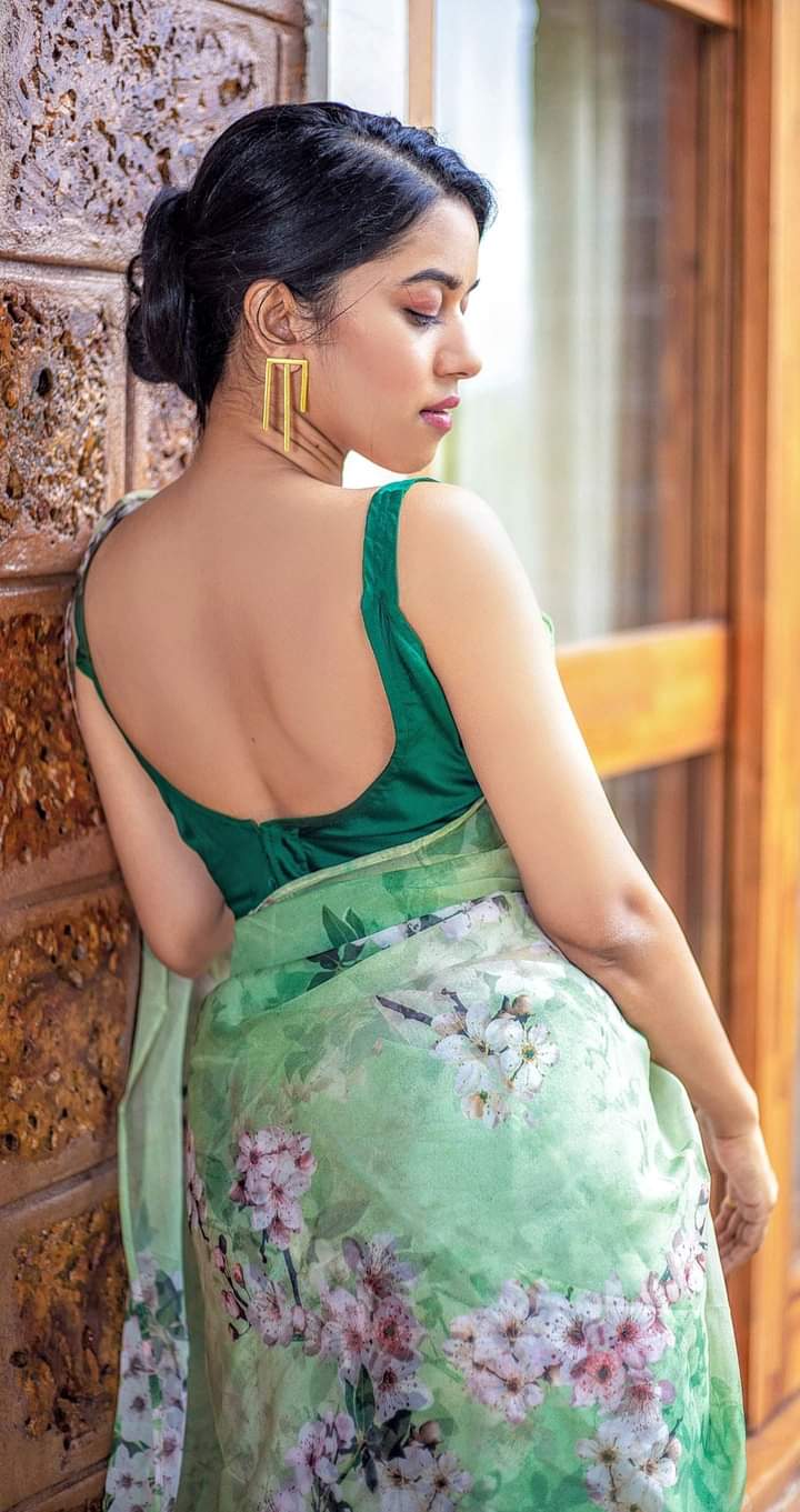 Mirnalini Ravi6