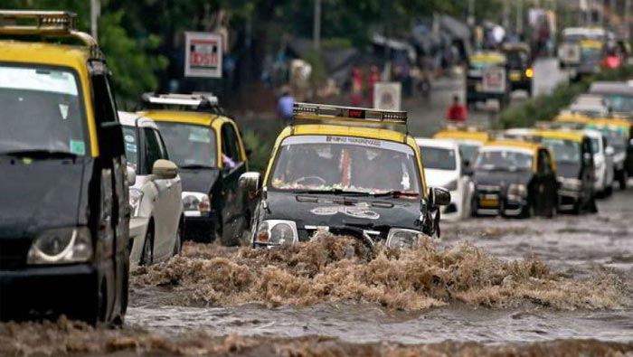Mumbai Rains:  ముంబైలో భారీ వర్షం ..  ఎల్లో అలర్ట్ ప్రకటించిన వాతావరణ శాఖ
