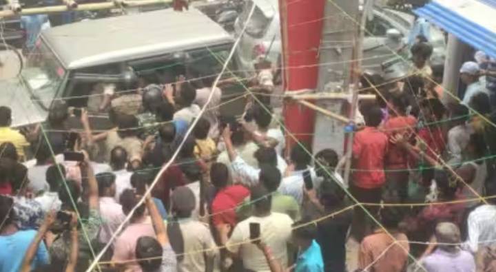 Bihar: భీకర పోరు, అనేక రౌండ్ల కాల్పులు బీజేపీ కార్యక్రమంలో రచ్చ రచ్చ