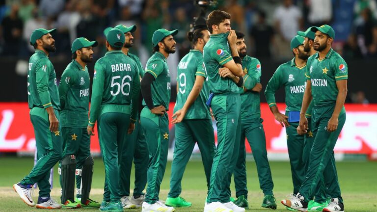 IND vs PAK: భారత్‌తో మ్యాచ్‌.. పాకిస్తాన్‌కు భారీ ఎదురుదెబ్బ!