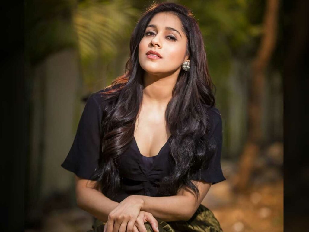 Rashmi Gautam To Shake A Leg In Chiranjeevi Bholaa Shankar