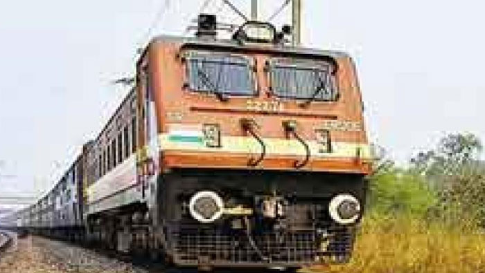 Indian Railways: రైల్వే బోగీకి, కోచ్‌కి మధ్య తేడా ఉంది.. తెలియకపోతే తెలుసుకోండి?