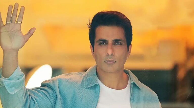 Sonu Sood : ఆ ఇద్దరి స్టార్ హీరోల పై ఆసక్తికర కామెంట్స్ చేసిన సోనూసూద్..!!
