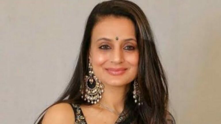Ameesha Patel: ఆ కేసులో భాగంగా కోర్ట్ లో లొంగిపోయిన అమీషా పటేల్..!!