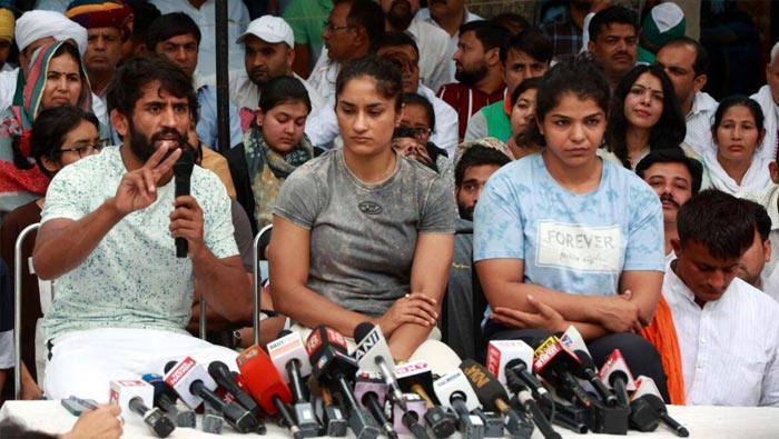 Wrestlers  Protest :  న్యాయ పోరాటానికి సిద్ధమవుతున్న  రెజ్లర్లు