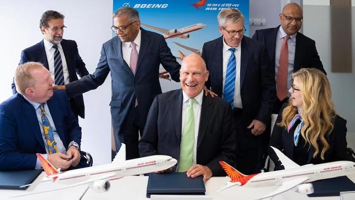 Air India: ఒకేసారి 470 విమానాల కొనుగోలుకు సంతాకాలు చేసిన టాటా..