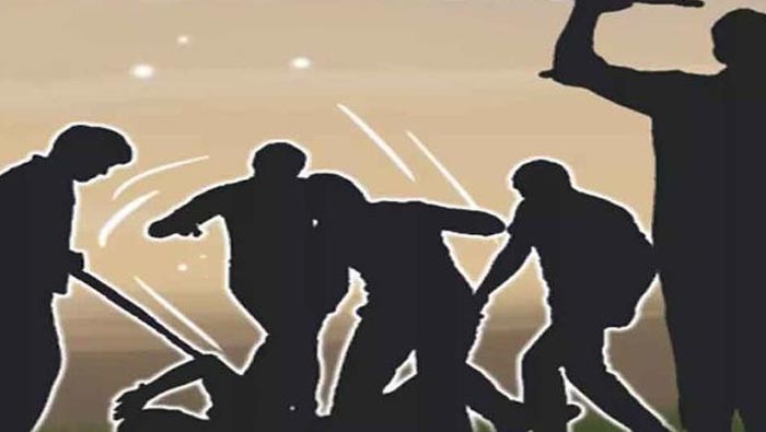 Karnataka: హిందూ అమ్మాయిలతో తిరిగిన ముగ్గురు ముస్లిం అబ్బాయిలపై దాడి