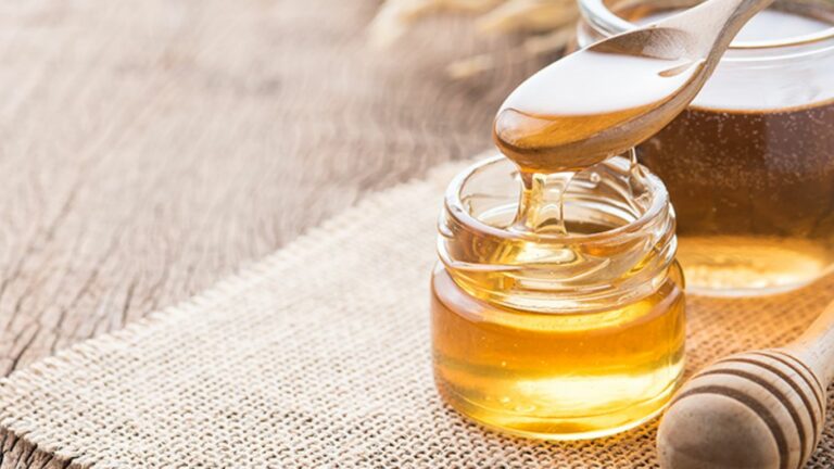 Honey Health Benefits: తేనెను ఇలా తీసుకుంటే.. ఆరోగ్యానికి ఎన్నో ప్రయోజనాలు!