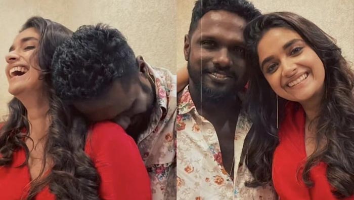 Keerthy Suresh: మెకానిక్ తో కీర్తి సురేష్… అక్కడ చేతులు వేసి మరీ ఫోటోలు