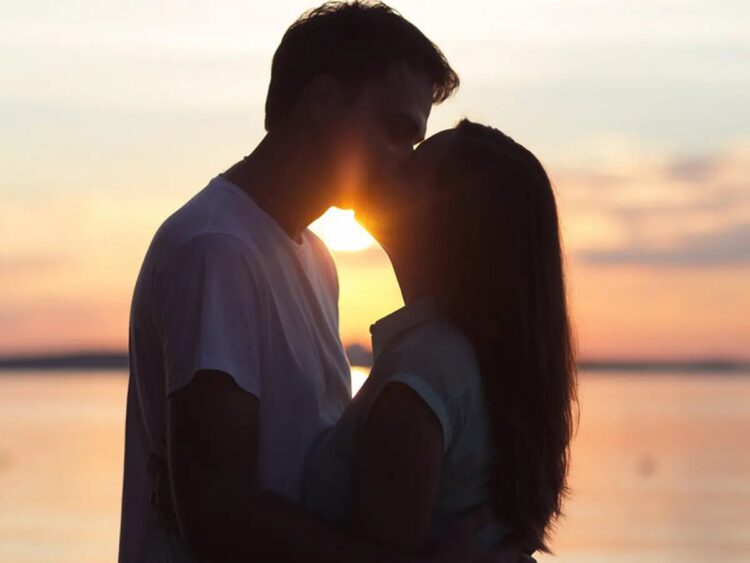 Kiss Benifits : ముద్దు పెట్టుకుంటే కండరాల్లో మార్పులు వస్తాయా? ఆసక్తికర విషయాలు..