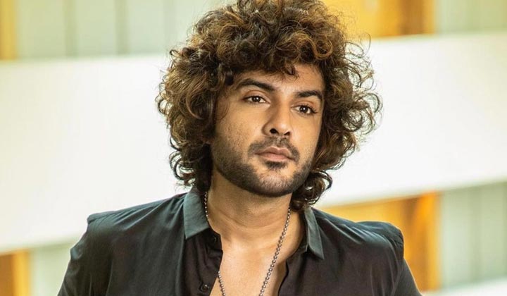 Siddu Jonnalagadda: ముఖమంత బొక్కలు పెట్టుకొని హీరో ఎలా అవుదామని వచ్చావ్.. ?