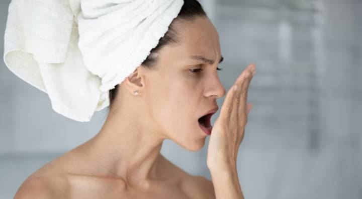 Oral Health: నోటి దుర్వాసన పోవాలంటే ఈ 3 పనులను 15 రోజులకు ఒకసారి చేయండి