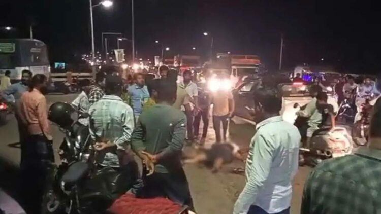 Andrapradesh : విజయవాడ లో దారుణం.. అత్తను అతి కిరాతకంగా చంపిన అల్లుడు..!